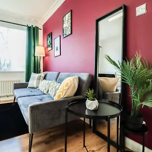 Free Parking, 1 Bedroom Close To Heathrow Stanwell